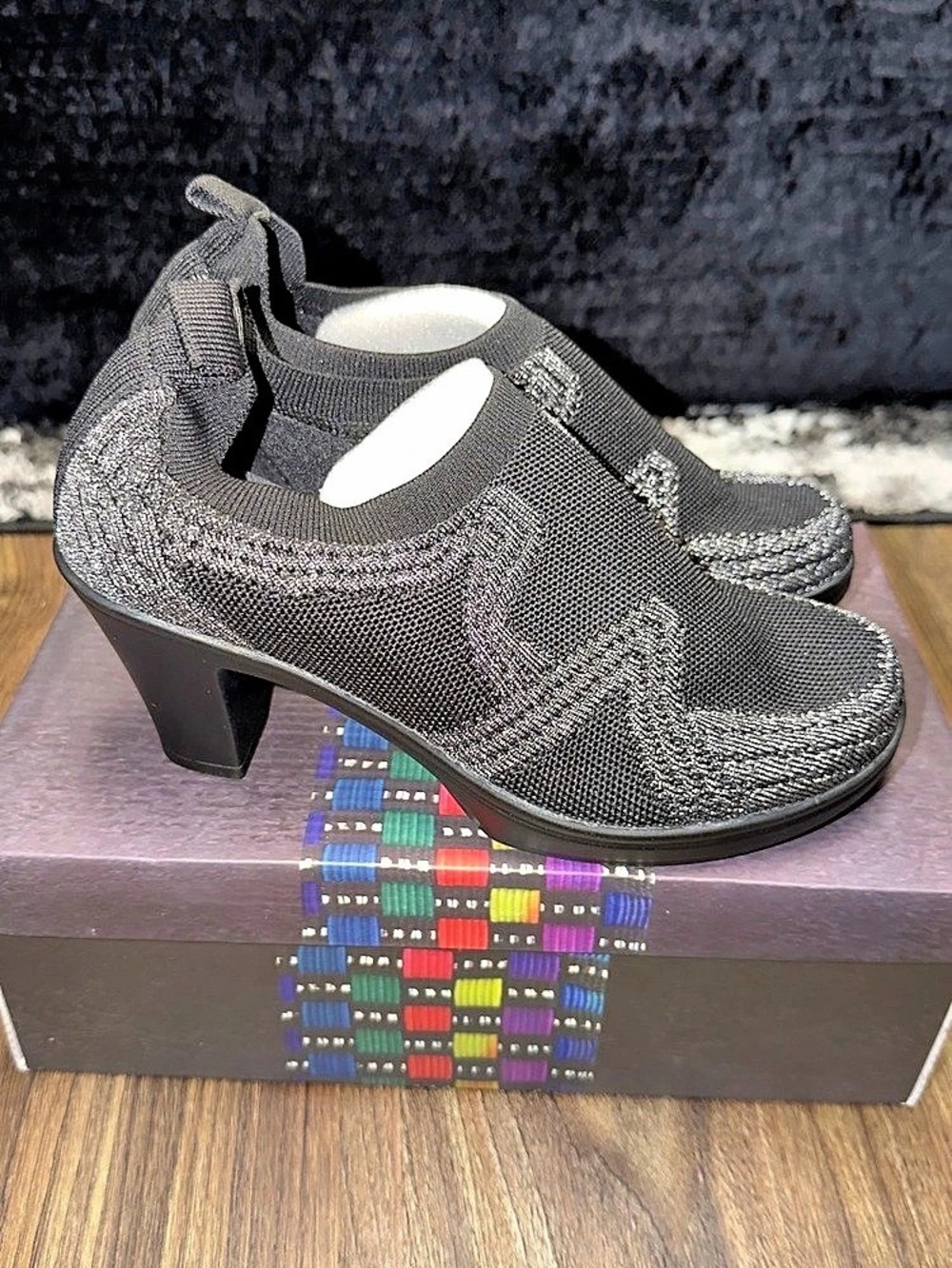 Bernie Mev. Lupe Women's Geometric Heels Black & Silver